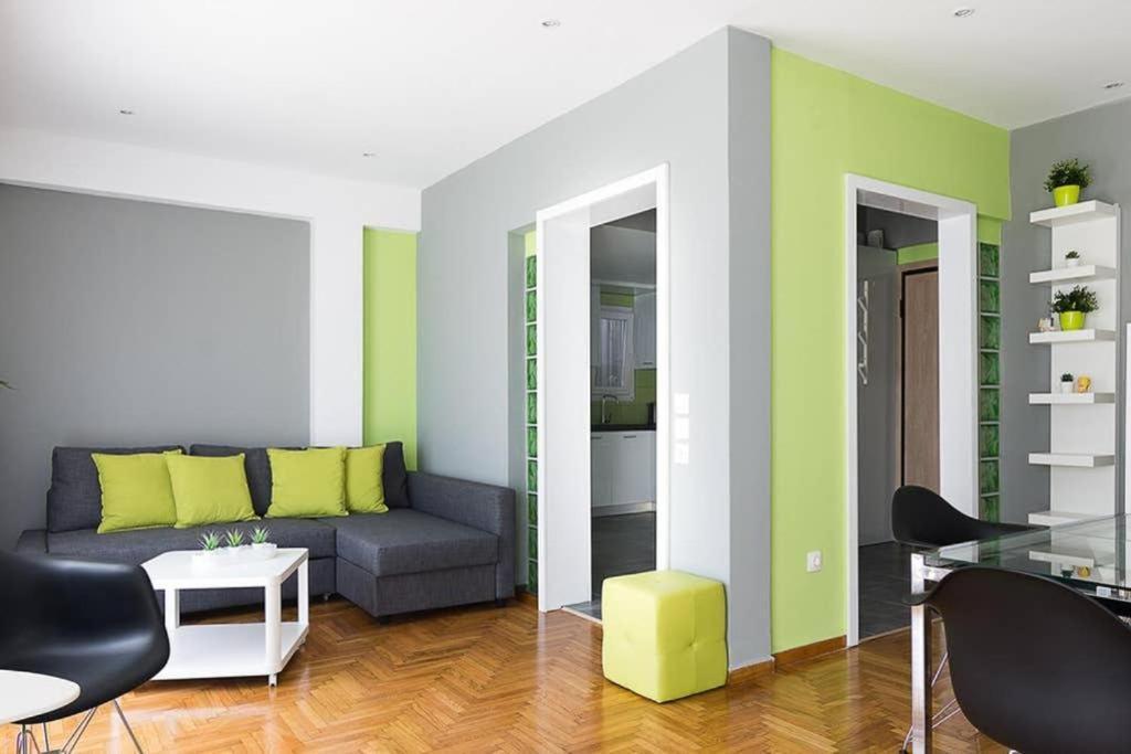 Sunlit 2Br Oasis In Metaxourghio 3Min From Metro Apartment Athens Ngoại thất bức ảnh
