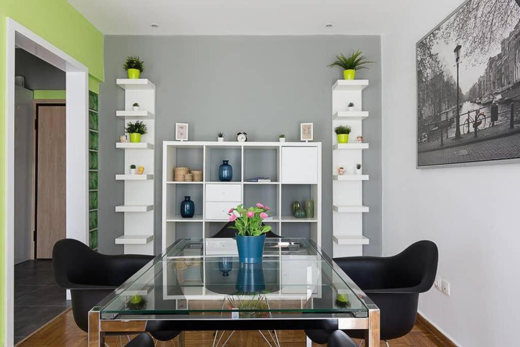 Sunlit 2Br Oasis In Metaxourghio 3Min From Metro Apartment Athens Ngoại thất bức ảnh